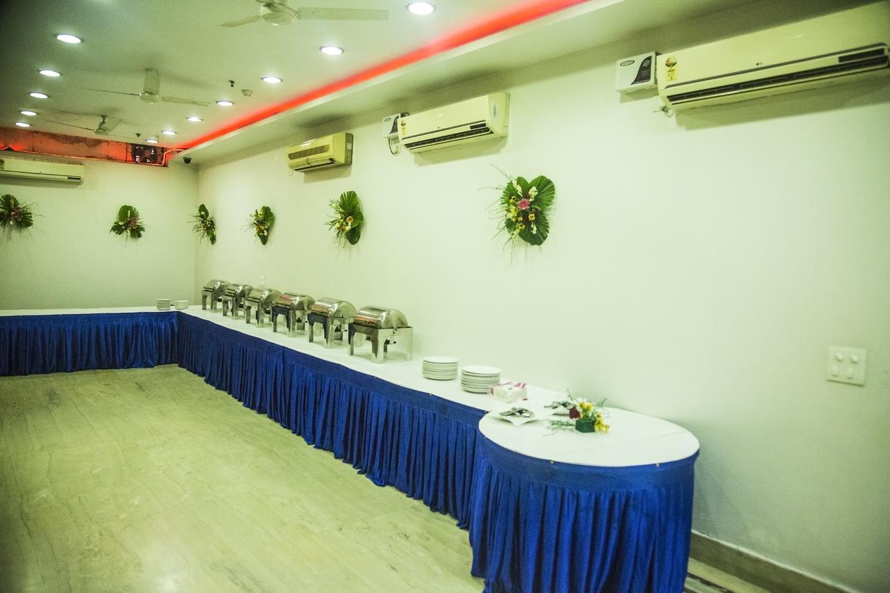 Hotel Amby Inn New Delhi Exterior photo