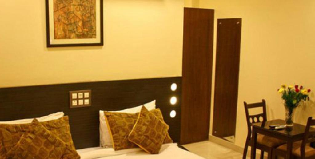 Hotel Amby Inn New Delhi Exterior photo